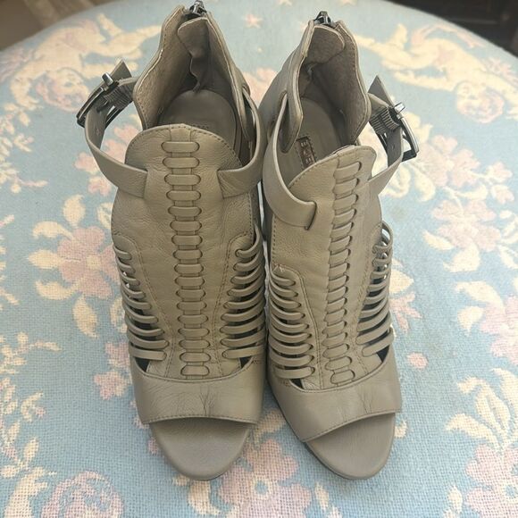 *BCBGeneration* Sz 8.5M Grey Woven Peep Toe Platform Leather Platform Heels - Picture 4 of 8